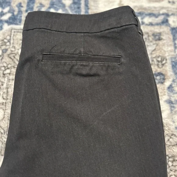 Old Navy Pixie Ankle Pants - Picture 8 of 9